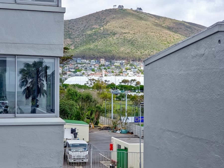 1 Bedroom Property for Sale in Mouille Point Western Cape